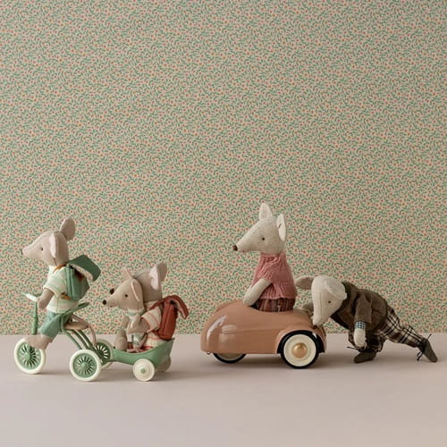 Maileg samochodzik dla myszki Mouse Car Dark powder 2