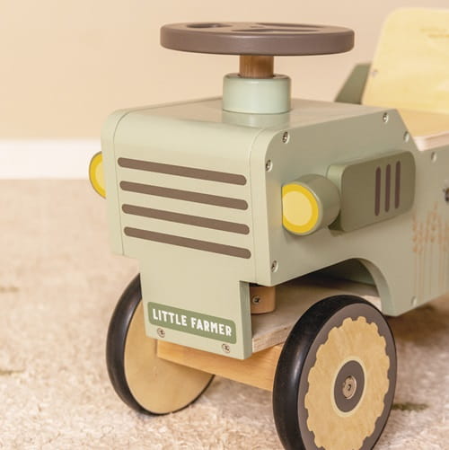 Jeździk Traktor Farm drewniany dla dzieci Little Dutch 2