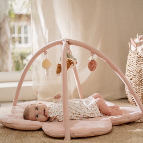 Mata aktywizująca z pałąkiem różowa Fairy Garden Little Dutch