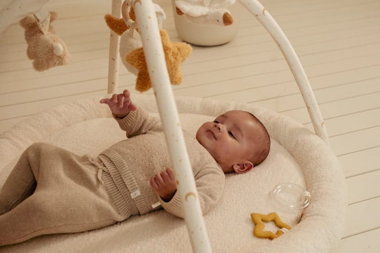 Mata aktywizująca z pałąkiem Newborn Naturals Little Dutch 3