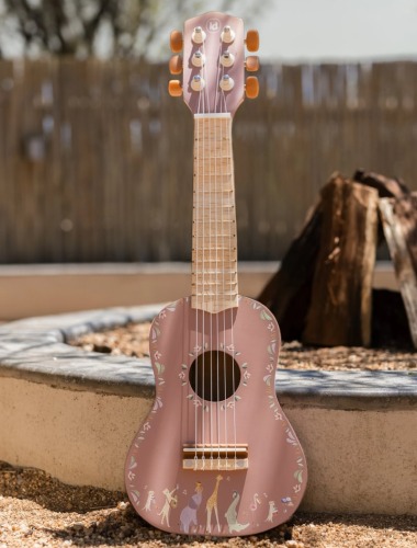 Drewniana gitara różowa Safari Friends FSC Little Dutch 9