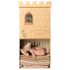 Maileg Myszka Księżniczka na ziarnku grochu - Big Sister Princess and the pea 2026 3